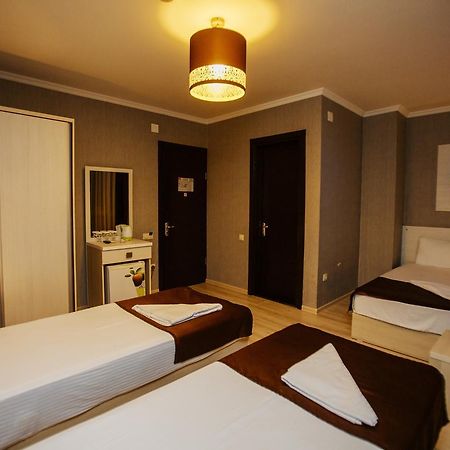 Batus Hotel Batumi Luaran gambar