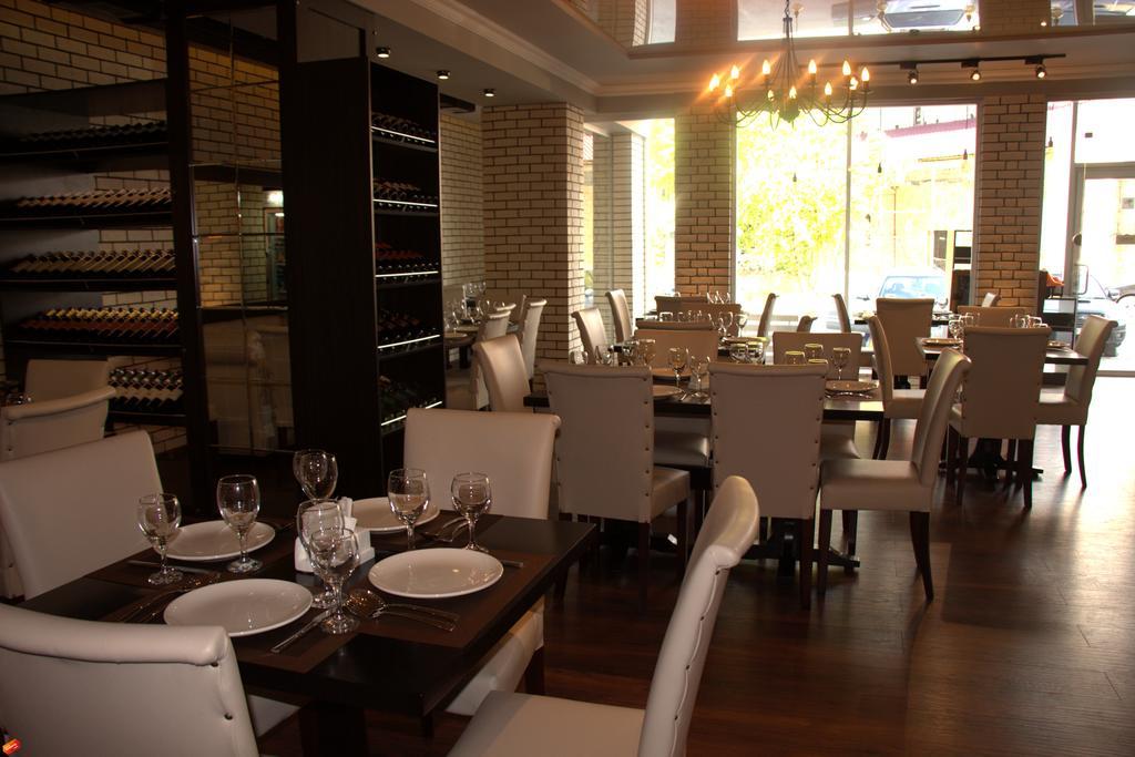 Batus Hotel Batumi Luaran gambar