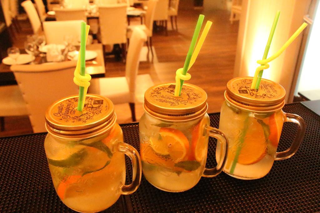 Batus Hotel Batumi Luaran gambar