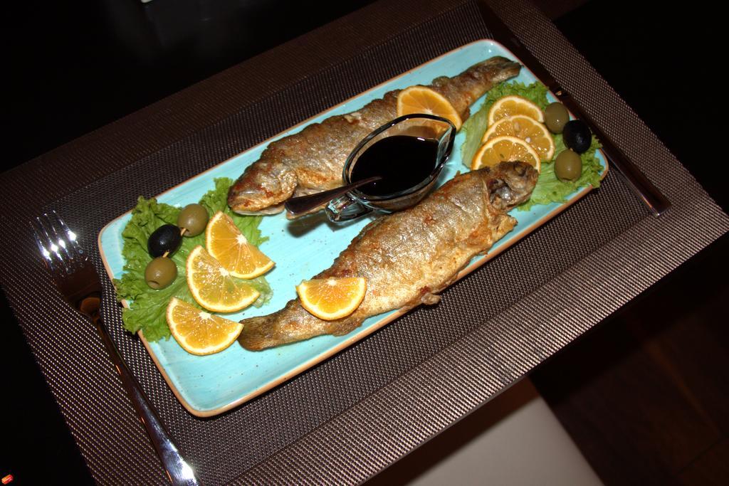 Batus Hotel Batumi Luaran gambar