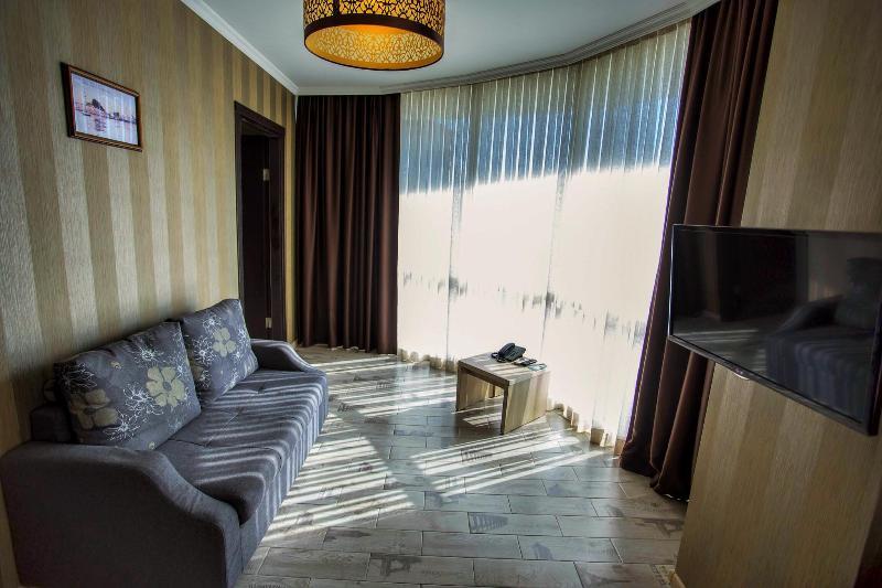 Batus Hotel Batumi Luaran gambar